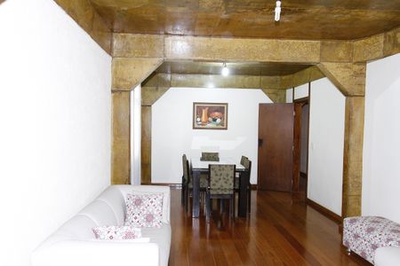 Sala de apartamento à venda com 4 quartos, 200m² em Coração Eucarístico, Belo Horizonte