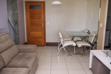 Sala de apartamento para alugar com 2 quartos, 65m² em Piatã, Salvador