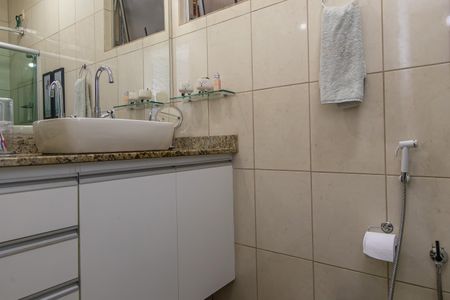 Casa à venda com 157m², 3 quartos e 3 vagas Casa à venda com 157m², 3 quartos e 3 vagasBanheiro da Suíte