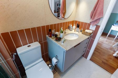 Apartamento à venda com 107m², 3 quartos e 2 vagas Apartamento à venda com 107m², 3 quartos e 2 vagasBanheiro da Suíte