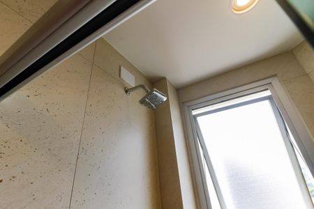 Apartamento à venda com 107m², 3 quartos e 2 vagas Apartamento à venda com 107m², 3 quartos e 2 vagasBanheiro da Suíte