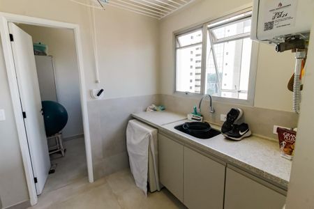 Apartamento à venda com 107m², 3 quartos e 2 vagas Apartamento à venda com 107m², 3 quartos e 2 vagasÁrea de Serviço
