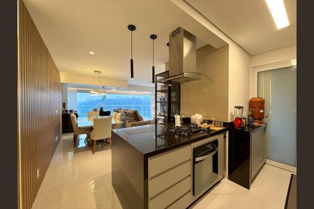 Apartamento à venda com 84m², 2 quartos e 2 vagas Apartamento à venda com 84m², 2 quartos e 2 vagasCozinha
