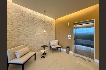 Apartamento à venda com 84m², 2 quartos e 2 vagas Apartamento à venda com 84m², 2 quartos e 2 vagasHall Social Bloco