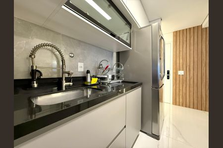 Apartamento à venda com 84m², 2 quartos e 2 vagas Apartamento à venda com 84m², 2 quartos e 2 vagasCozinha