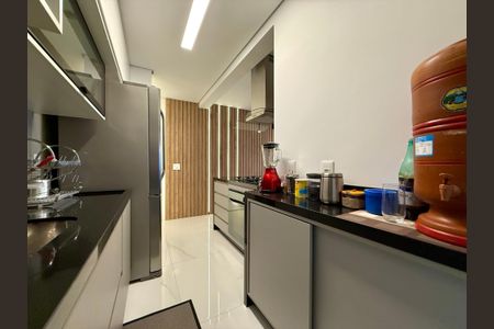 Apartamento à venda com 84m², 2 quartos e 2 vagas Apartamento à venda com 84m², 2 quartos e 2 vagasCozinha