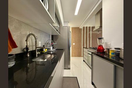 Apartamento à venda com 84m², 2 quartos e 2 vagas Apartamento à venda com 84m², 2 quartos e 2 vagasCozinha