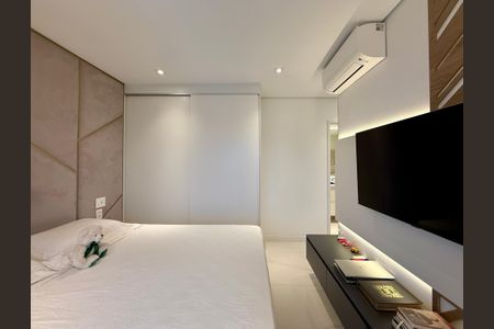 Apartamento à venda com 84m², 2 quartos e 2 vagas Apartamento à venda com 84m², 2 quartos e 2 vagasSuíte