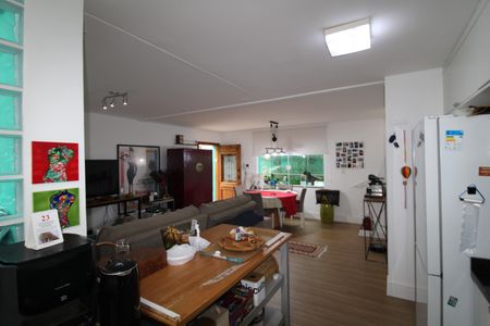 Casa à venda com 150m², 3 quartos e 2 vagasSala/Cozinha