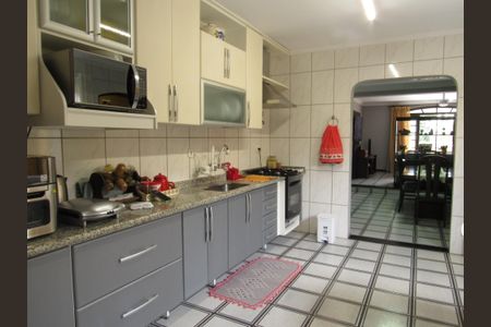 Casa à venda com 245m², 4 quartos e 3 vagasCozinha