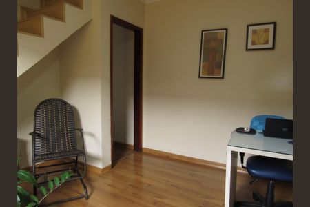 Casa à venda com 245m², 4 quartos e 3 vagasEscritório