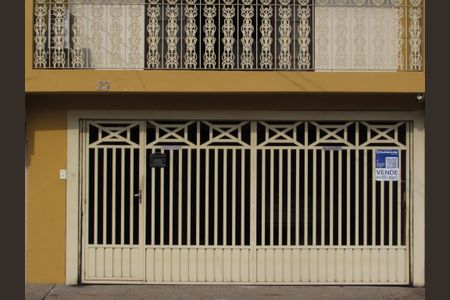 Casa à venda com 245m², 4 quartos e 3 vagasFachada