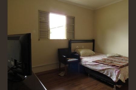 Casa à venda com 245m², 4 quartos e 3 vagasQuarto 2