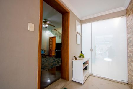 Casa à venda com 135m², 2 quartos e 2 vagas Casa à venda com 135m², 2 quartos e 2 vagasHall de entrada