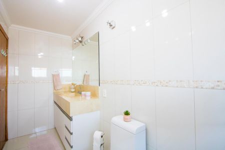 Casa à venda com 135m², 2 quartos e 2 vagas Casa à venda com 135m², 2 quartos e 2 vagasBanheiro Suíte