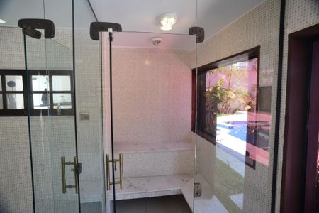 Casa de condomínio à venda com 675m², 4 quartos e 4 vagas Casa de condomínio à venda com 675m², 4 quartos e 4 vagasÁrea comum - Sauna