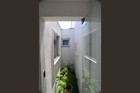 Casa de condomínio à venda com 675m², 4 quartos e 4 vagas Casa de condomínio à venda com 675m², 4 quartos e 4 vagasÁrea comum - Jardim de inverno