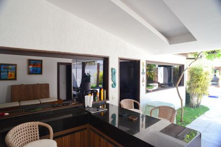 Casa de condomínio à venda com 675m², 4 quartos e 4 vagas Casa de condomínio à venda com 675m², 4 quartos e 4 vagasÁrea comum - Churrasqueira