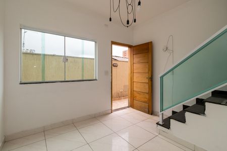 Sala de casa de condomínio para alugar com 2 quartos, 58m² em Cidade São Mateus, São Paulo
