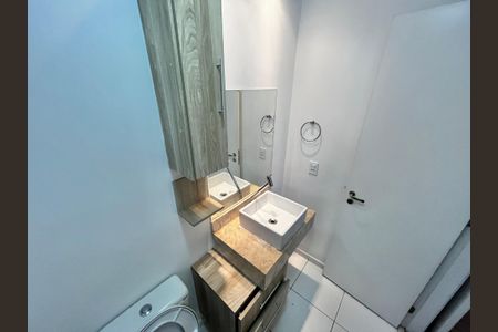 Apartamento à venda com 60m², 2 quartos e 1 vaga Apartamento à venda com 60m², 2 quartos e 1 vagaBanheiro da Suíte