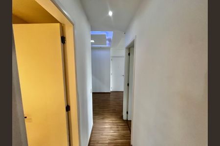 Apartamento à venda com 60m², 2 quartos e 1 vaga Apartamento à venda com 60m², 2 quartos e 1 vagaCorredor
