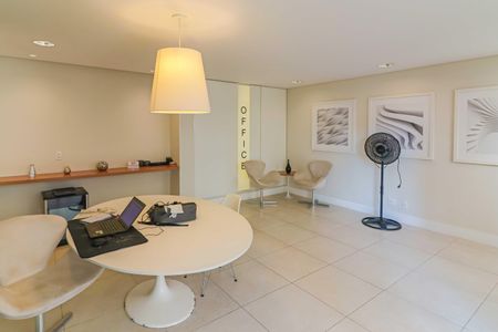 Apartamento para alugar com 98m², 3 quartos e 1 vaga Apartamento para alugar com 98m², 3 quartos e 1 vagaCoworking