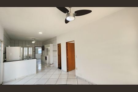 Sala de casa para alugar com 3 quartos, 126m² em Parque Residencial Jundiaí, Jundiaí