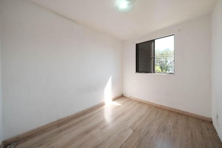 Quarto 2 de apartamento para alugar com 2 quartos, 58m² em Vila Silvia, São Paulo