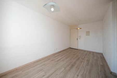 Sala de apartamento para alugar com 2 quartos, 58m² em Vila Silvia, São Paulo