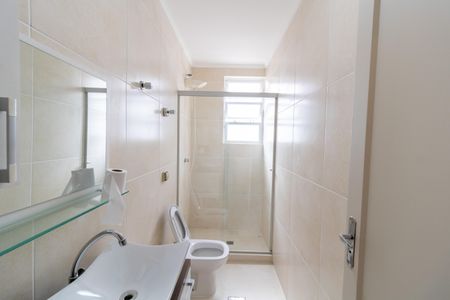 Banheiro de apartamento para alugar com 1 quarto, 51m² em Menino Deus, Porto Alegre