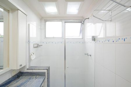 Apartamento à venda com 127m², 3 quartos e 2 vagasBanheiro social