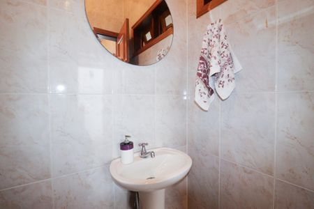 Casa à venda com 220m², 4 quartos e 3 vagas Casa à venda com 220m², 4 quartos e 3 vagasBanheiro do Escritório
