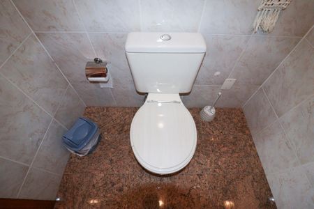 Casa à venda com 220m², 4 quartos e 3 vagas Casa à venda com 220m², 4 quartos e 3 vagasBanheiro do Escritório