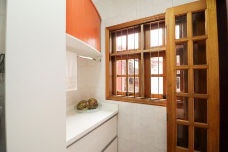 Casa à venda com 220m², 4 quartos e 3 vagas Casa à venda com 220m², 4 quartos e 3 vagasÁrea de Serviço
