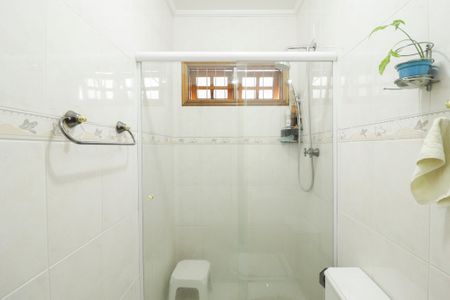 Casa à venda com 220m², 4 quartos e 3 vagas Casa à venda com 220m², 4 quartos e 3 vagasBanheiro da Suíte
