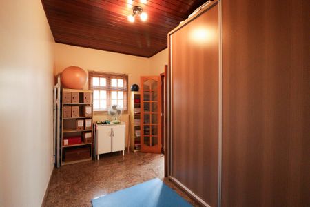 Casa à venda com 220m², 4 quartos e 3 vagas Casa à venda com 220m², 4 quartos e 3 vagasQuarto 1