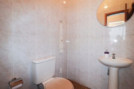 Casa à venda com 220m², 4 quartos e 3 vagas Casa à venda com 220m², 4 quartos e 3 vagasBanheiro do Escritório