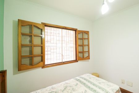 Casa à venda com 220m², 4 quartos e 3 vagas Casa à venda com 220m², 4 quartos e 3 vagasQuarto 3