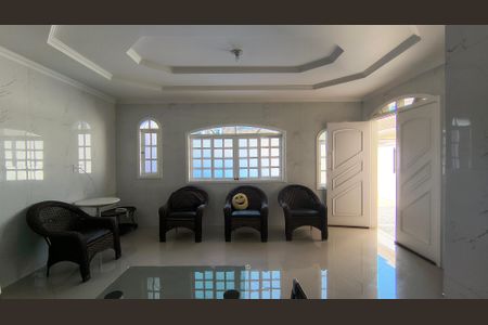 Sala de casa de condomínio para alugar com 3 quartos, 231m² em Vargem Pequena, Rio de Janeiro