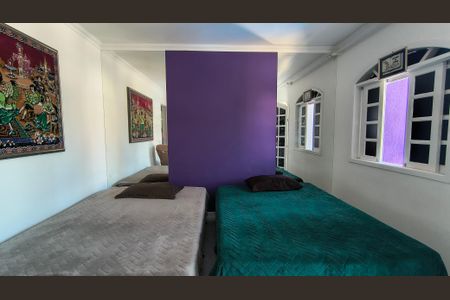 Casa de condomínio à venda com 231m², 3 quartos e 4 vagas Casa de condomínio à venda com 231m², 3 quartos e 4 vagasSuíte
