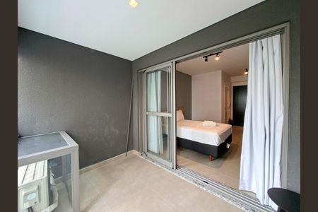 Varanda de kitnet/studio à venda com 1 quarto, 27m² em Moema, São Paulo