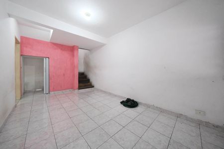 Casa à venda com 82m², 2 quartos e 2 vagasSala