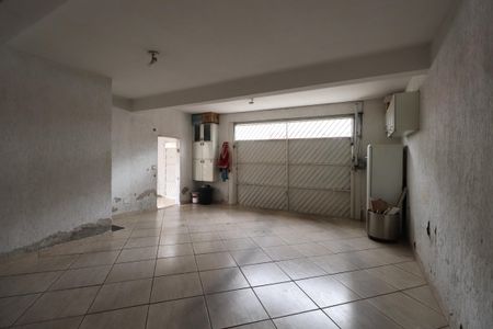 Casa à venda com 230m², 2 quartos e 1 vagaGaragem