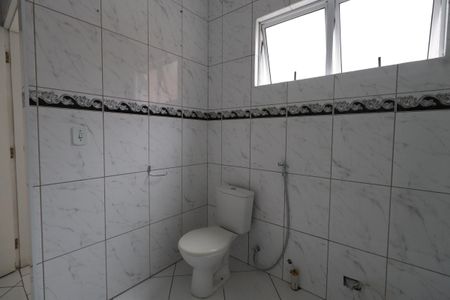 Casa à venda com 230m², 2 quartos e 1 vagaBanheiro da Suíte