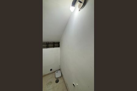 Casa à venda com 229m², 3 quartos e 6 vagas Casa à venda com 229m², 3 quartos e 6 vagasLavabo