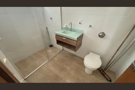 Casa à venda com 229m², 3 quartos e 6 vagas Casa à venda com 229m², 3 quartos e 6 vagasBanheiro da Suíte 2