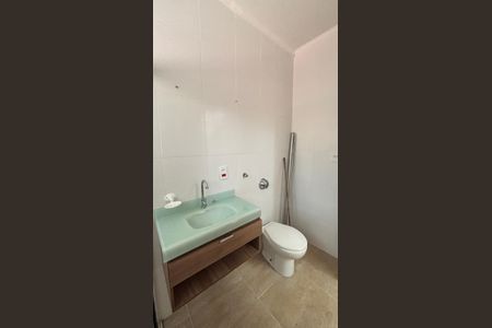 Casa à venda com 229m², 3 quartos e 6 vagas Casa à venda com 229m², 3 quartos e 6 vagasBanheiro da Suíte 2