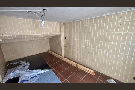 Casa à venda com 229m², 3 quartos e 6 vagas Casa à venda com 229m², 3 quartos e 6 vagasGaragem