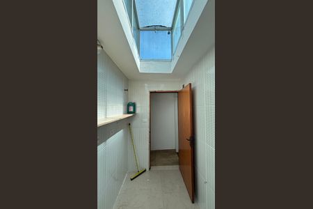 Casa à venda com 229m², 3 quartos e 6 vagas Casa à venda com 229m², 3 quartos e 6 vagasÁrea de Serviço