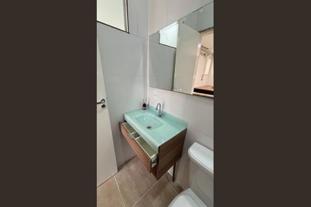 Casa à venda com 229m², 3 quartos e 6 vagas Casa à venda com 229m², 3 quartos e 6 vagasBanheiro da Suíte 3